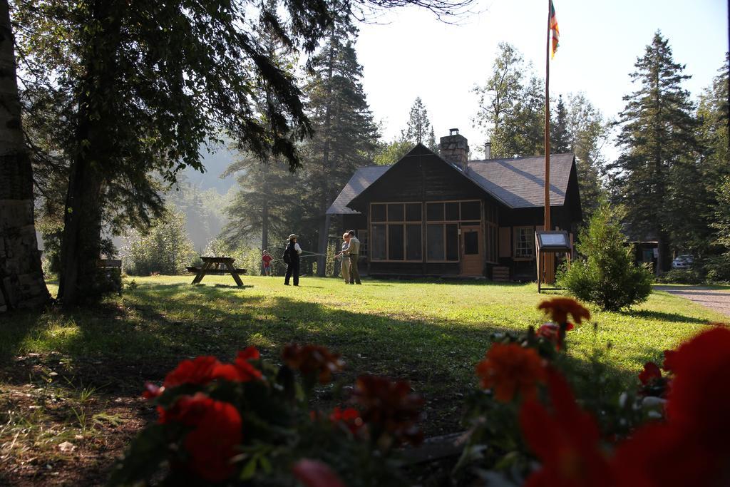 Riviere Petit Saguenay Villa Exteriör bild